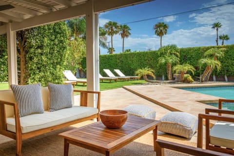 The Casa Geatway 18 sleepers Villa in Palm Springs