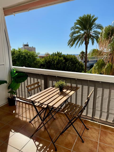 View (from property/room), Balcony/Terrace, Dining area