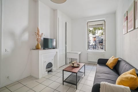 Communal lounge/ TV room, TV and multimedia, Living room, Seating area