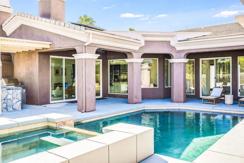 Your Relaxing Getaway Private Villa with Pool & Spa Villa in Palm Springs