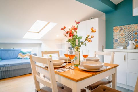Living room, Photo of the whole room, Seating area, Dining area