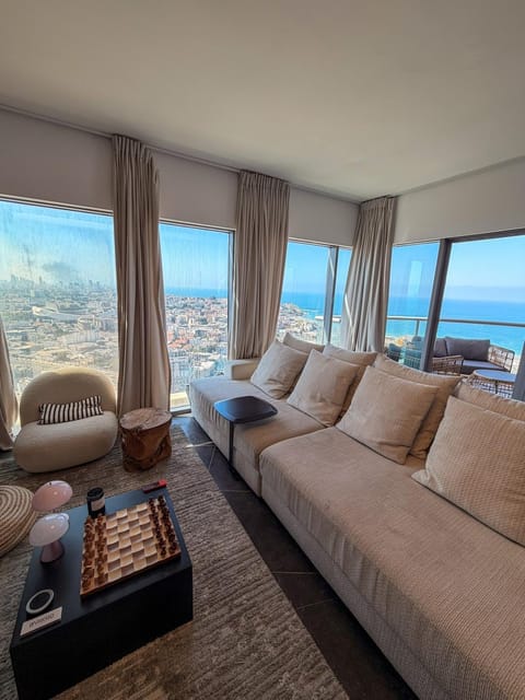 Natural landscape, View (from property/room), Balcony/Terrace, Living room, Seating area, Sea view