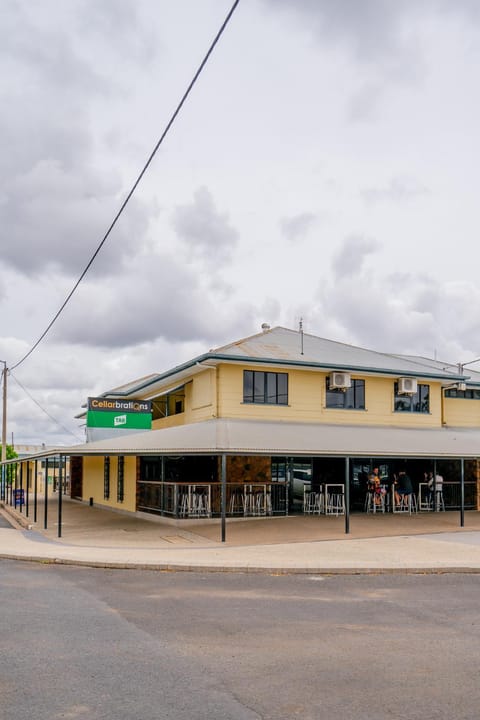 Property building, Facade/entrance