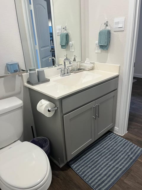 New 4BR Walk to Community Pool & Playground House in San Marcos