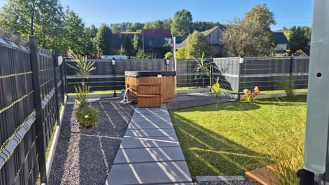 Day, Garden, Garden, Hot Tub, Garden view