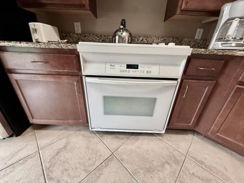Entire Condo - 3Bed 2Bath- 5 mins to Disney Park Apartment in Orlando