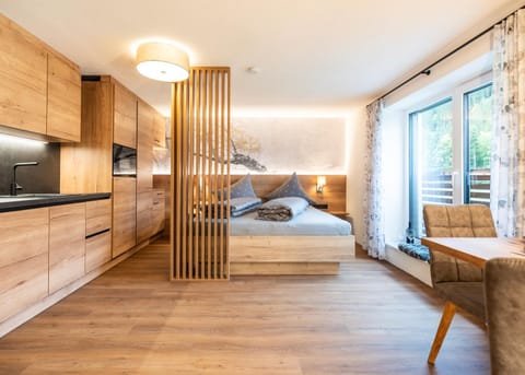 Bed, Kitchen or kitchenette, Living room, Photo of the whole room, Seating area, Bedroom