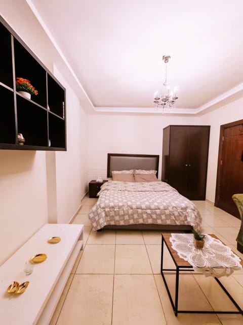 Bed, Bedroom, towels, wardrobe