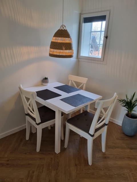 Mini-lejlighed med køkken - Deler bad og toilet med nabolejlighed 4 Apartment in Region of Southern Denmark