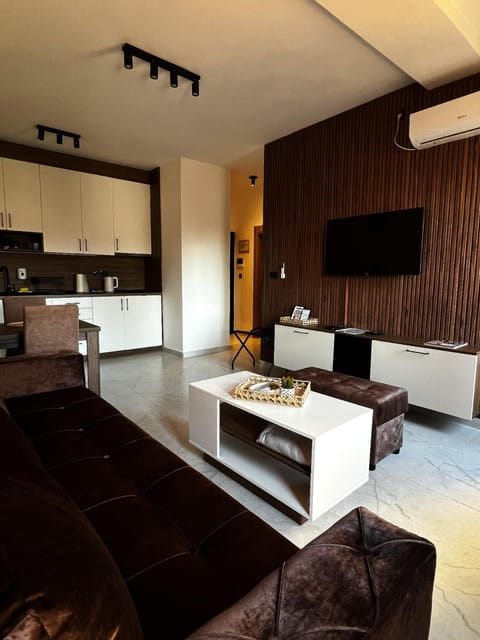 TV and multimedia, Living room, Dining area