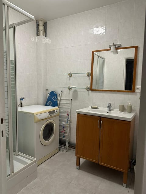 Courbevoie Apartment - HBA Apartment in Courbevoie