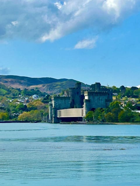 Denzels Den Apartment 2 Apartment in Wales