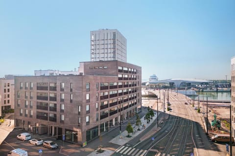 Property building, Street view, Location