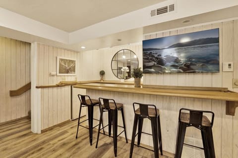 Arlberg Village Haus Game Room Walk to the Slopes House in Big Bear