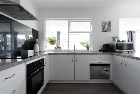 Modern Ease in East Devonport House in Devonport