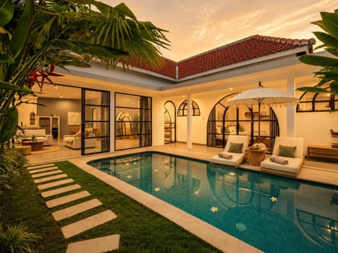 Property building, Patio, Pool view, Swimming pool, sunbed