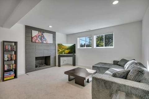 Stylish Bellevue Retreat House in Bellevue