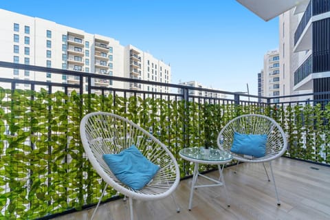 DVH Luxe Retreats 2BR Yas Island by Ferrari World Apartment in Abu Dhabi