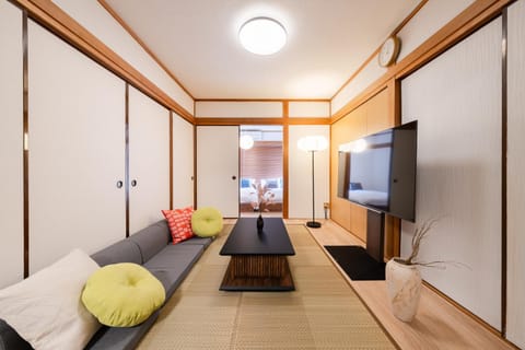 TV and multimedia, Living room, Photo of the whole room, Seating area