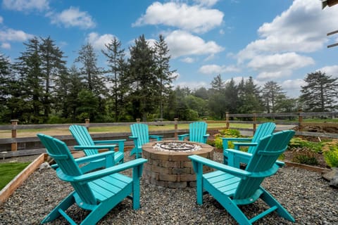 Natural landscape, Garden, Golfcourse, Golfcourse, View (from property/room), Garden view, Mountain view, fireplace