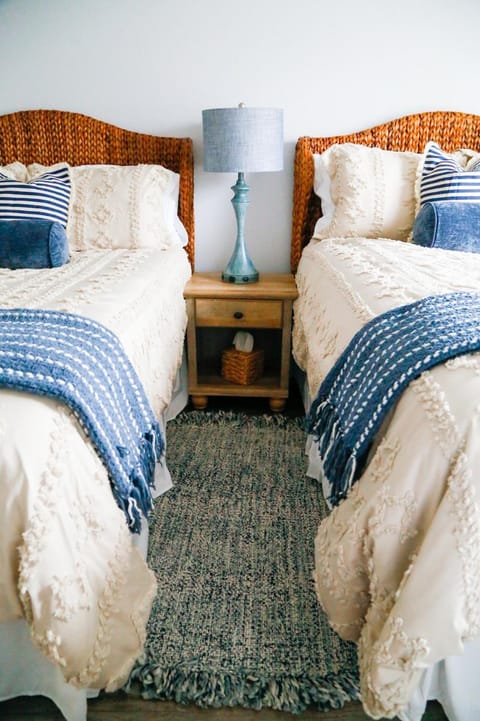 Full of Faith Beach Retreat- Fort Morgan, AL -Beachside minutes from gulf but nestled in the peaceful woods! House in Alabama