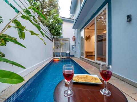 Pool view, Swimming pool