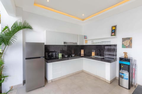 Kitchen or kitchenette, kitchen