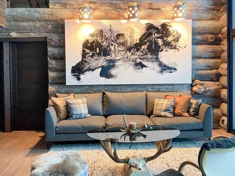 Living room, Seating area