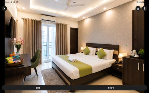 Bed, TV and multimedia, Living room, Photo of the whole room, Seating area