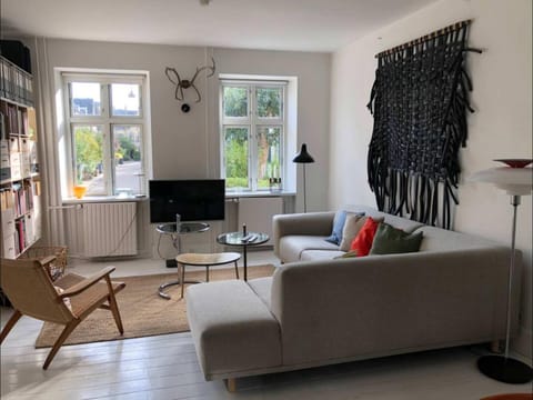 Three Story House - In iconic Carlsberg Byen Apartment in Frederiksberg