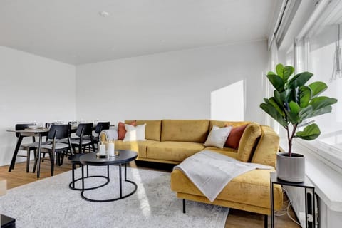 NEW! Koda Aava - Parking, River View, Luxe Apartment in Rovaniemi