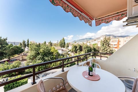 Property building, View (from property/room), Balcony/Terrace, Dining area