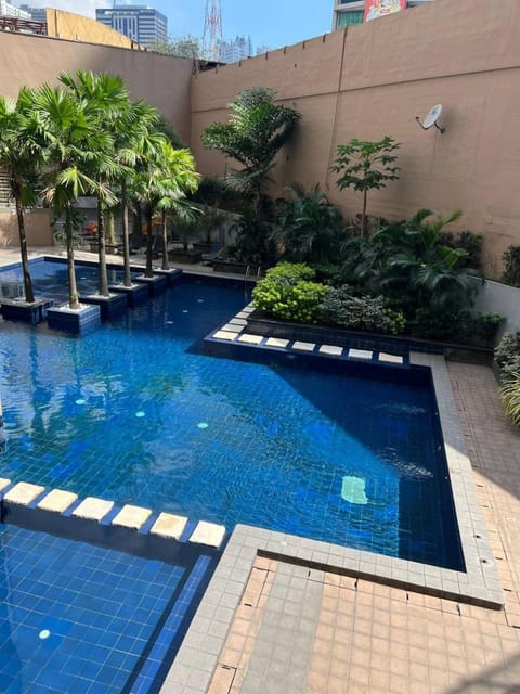 Day, Pool view, Swimming pool, sunbed