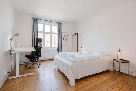 Stunning 6-Pax Valby Apartment in Copenhagen