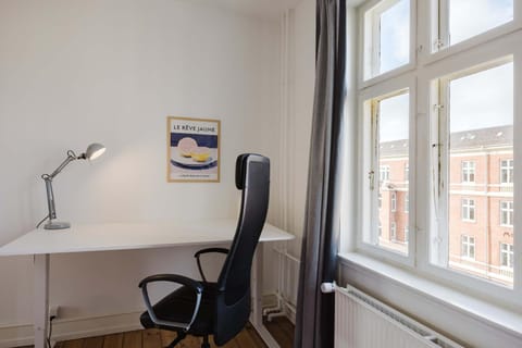 Stunning 6-Pax Valby Apartment in Copenhagen