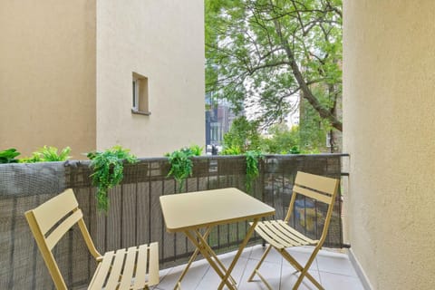 Day, Balcony/Terrace