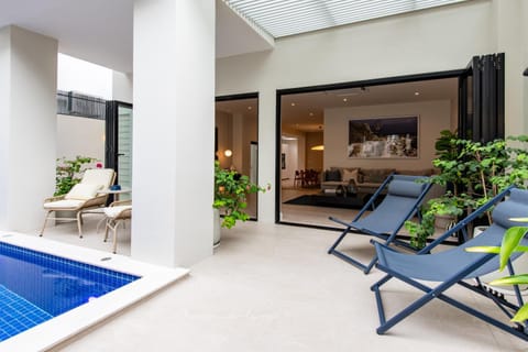 Patio, Garden, Balcony/Terrace, Living room, Pool view
