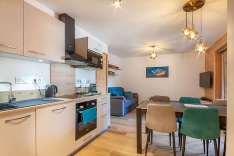 Kitchen or kitchenette, Living room, Dining area, dishwasher, stove