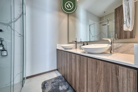 Bathroom, Bath