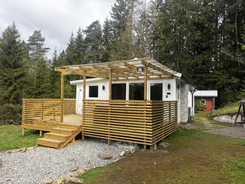 Property building, Facade/entrance, Off site