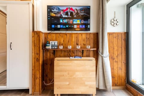 MCX Vacation Rental - Belle Vue Les Grandes Murailles, Pet Friendly Apartment just 300 meters from the ski lifts! Apartment in Breuil-Cervinia