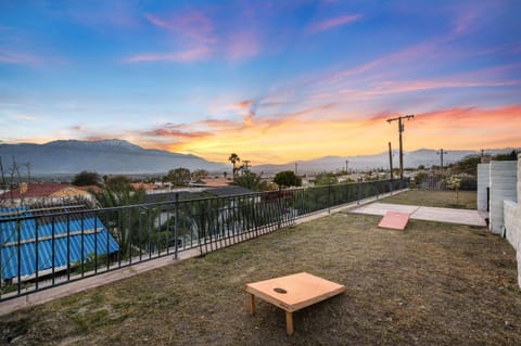 Mountain View Oasis - Private Pool, Game Room & Fire Pit Overlooking Coachella Valley House in Desert Hot Springs