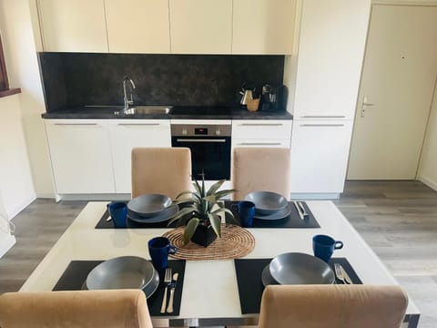 Kitchen or kitchenette, Living room, Dining area, stove