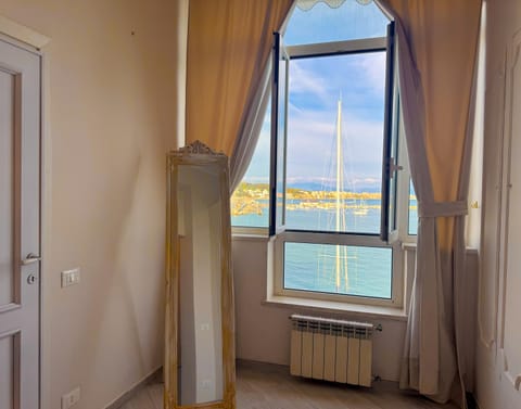 Natural landscape, Decorative detail, Decorative detail, Sea view