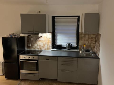 modern, cosy apartment with city access Apartment in Sankt Augustin