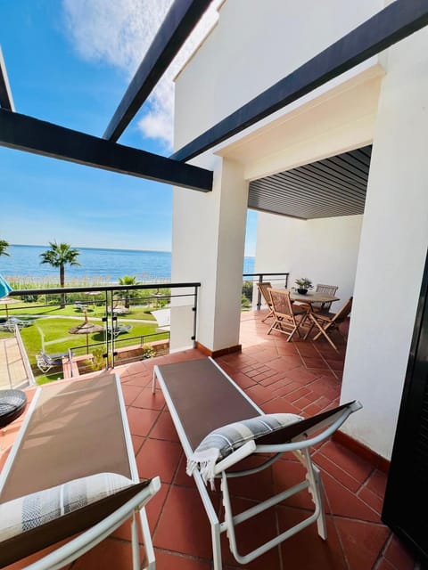 Day, Natural landscape, View (from property/room), Balcony/Terrace, Sea view, sunbed