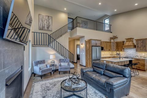 Shadow Pines Lodge House in North Lawrence