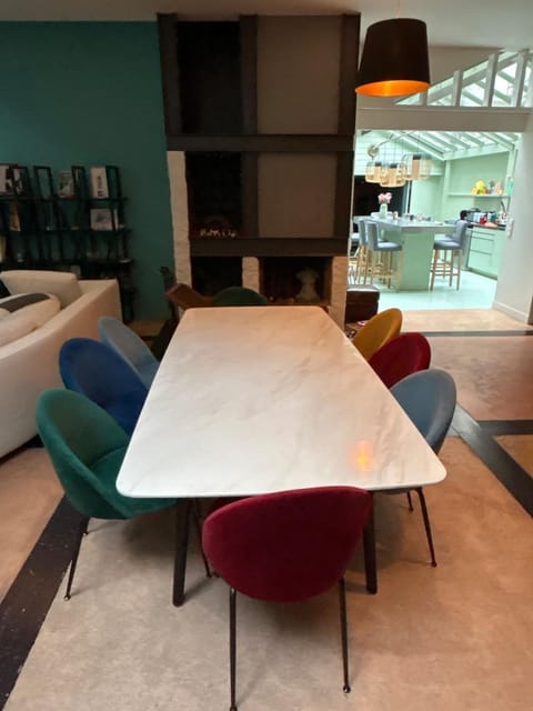 Large architect-designed house with rooftop Apartment in Paris