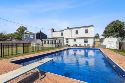 Ultimate Group Escape Heated Pool - 12 Guests House in Parma