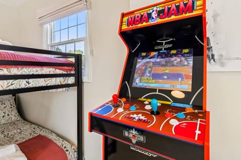 Ultimate Group Escape Heated Pool - 12 Guests House in Parma